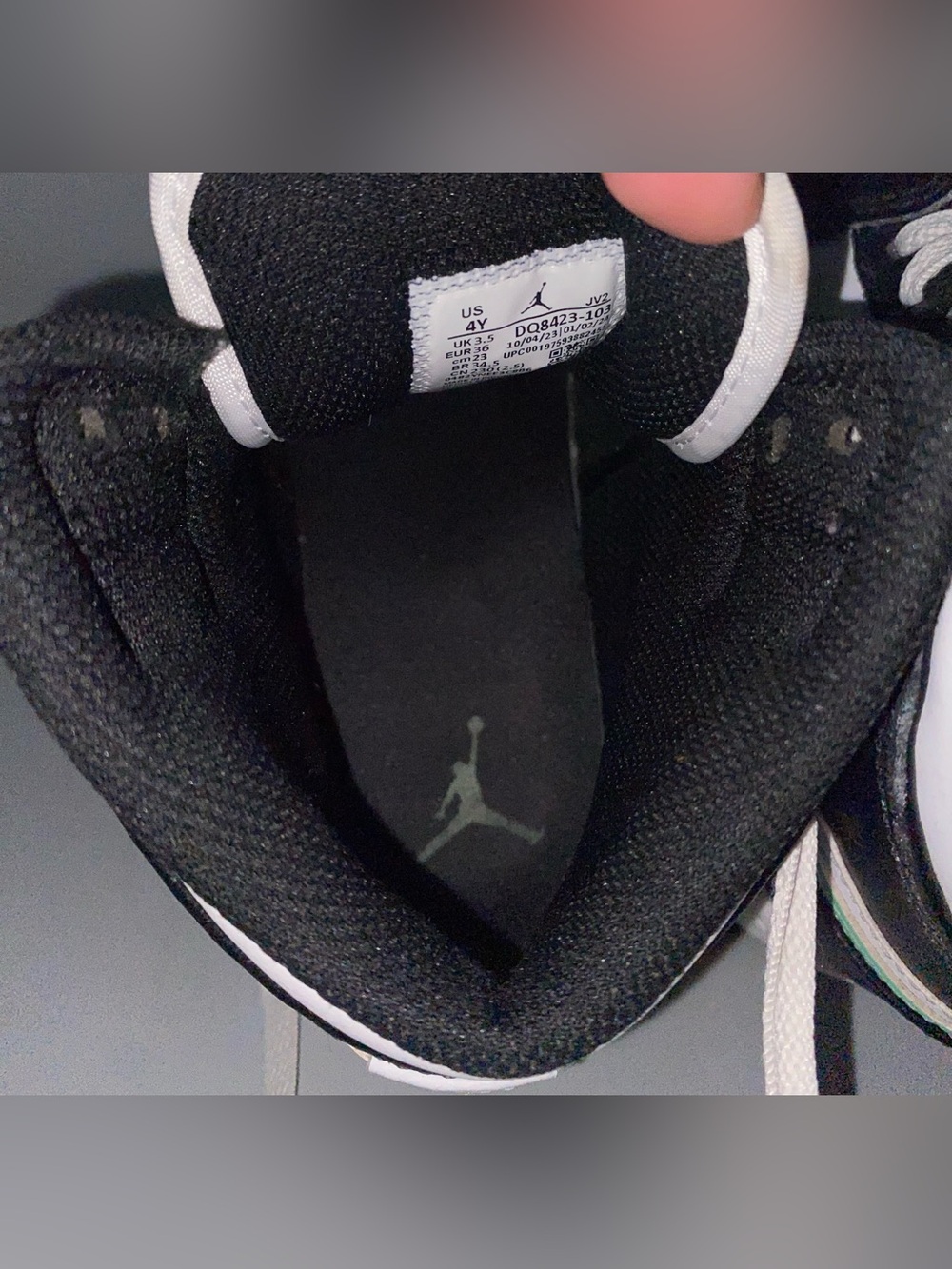 Air Jordan 1 Mid Green Glow size 4Y kids DQ8423-103 - Picture 7 of 8